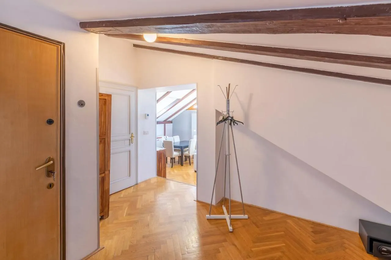 براغ Janackovo - Riverside Residence جمهورية التشيك