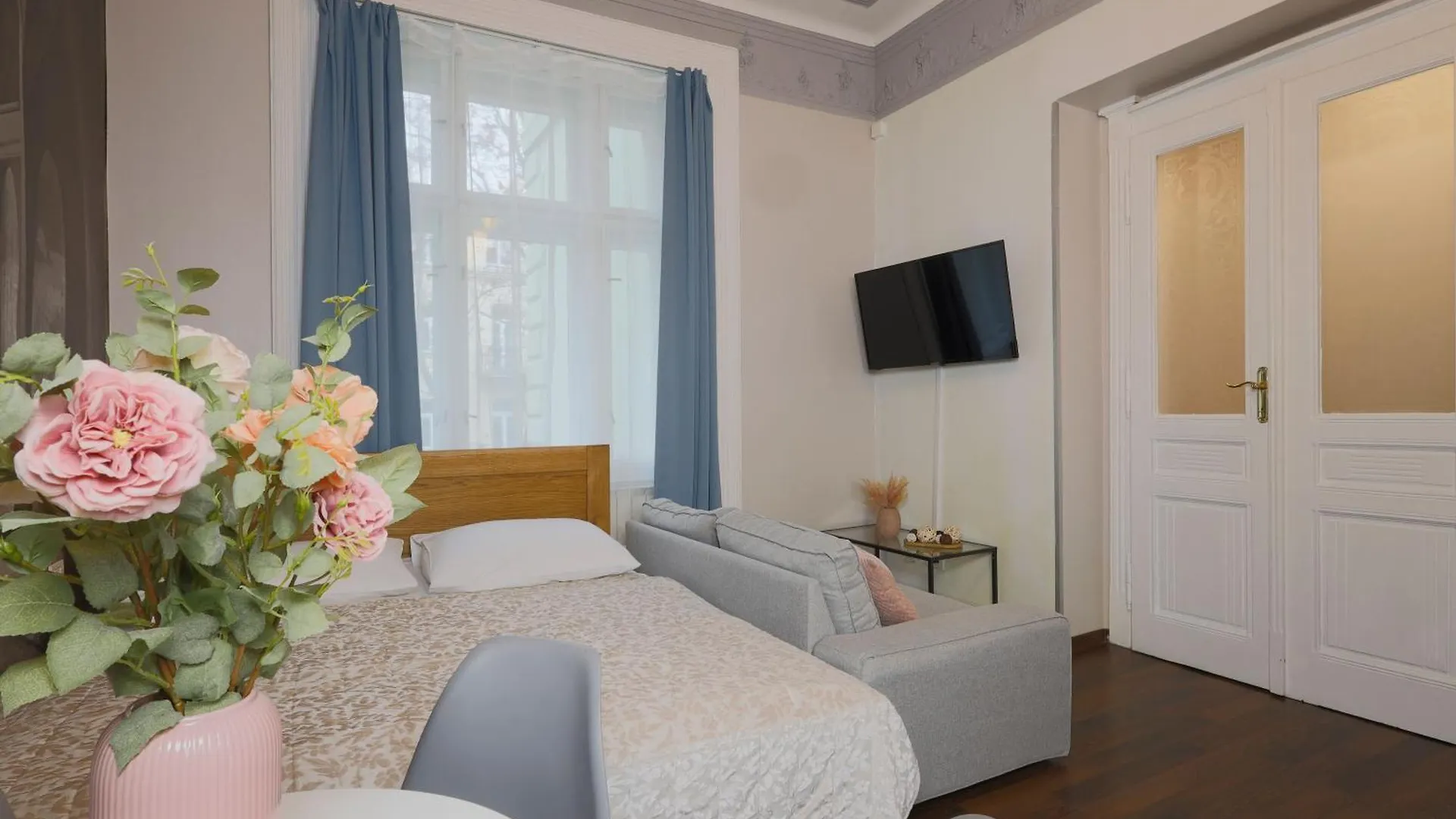 براغ Janackovo - Riverside Residence 4*,